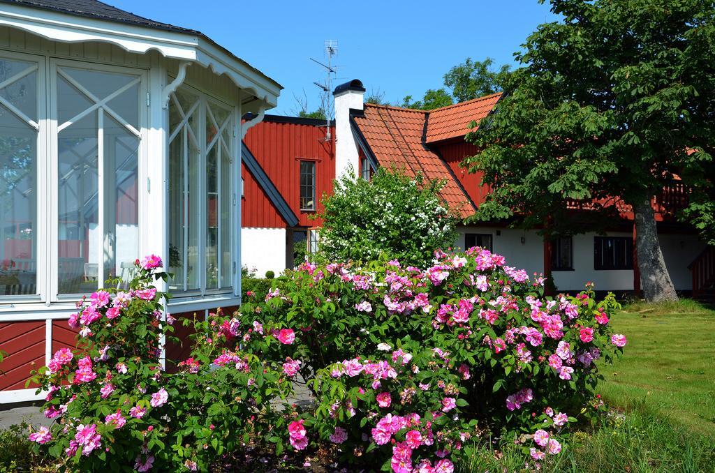 Torsborgs Gard Acomodação com café da manhã Simrishamn Exterior foto